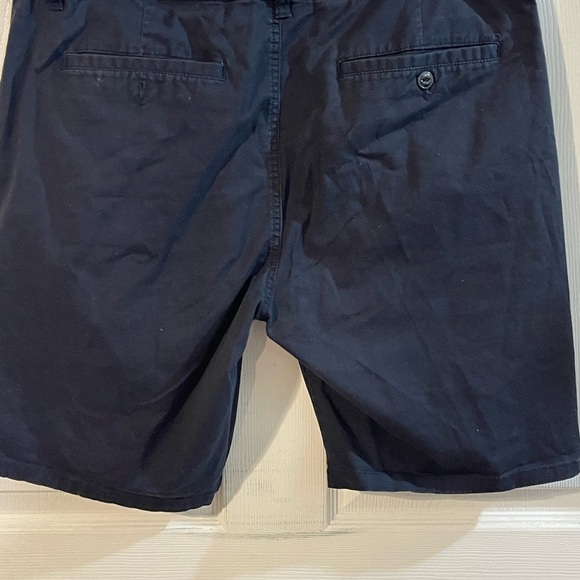 Men's Navy Flat Front Shorts - Picture 3 of 6